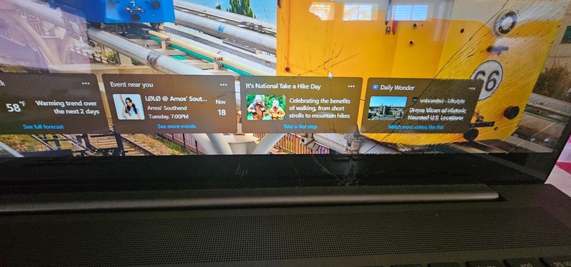 HP Envy 17.3" Full HD Laptop PC Intel Core i7-13700H 16GB 512GB SSD W11 Plz Read gallery