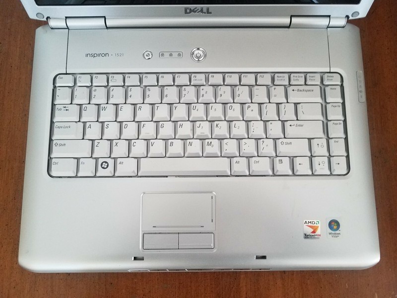 Dell Inspiron 1521 15.6''(AMD Dual-Core @ 1.8GHz ,2GB RAM ,40GB HDD) Win 7 gallery