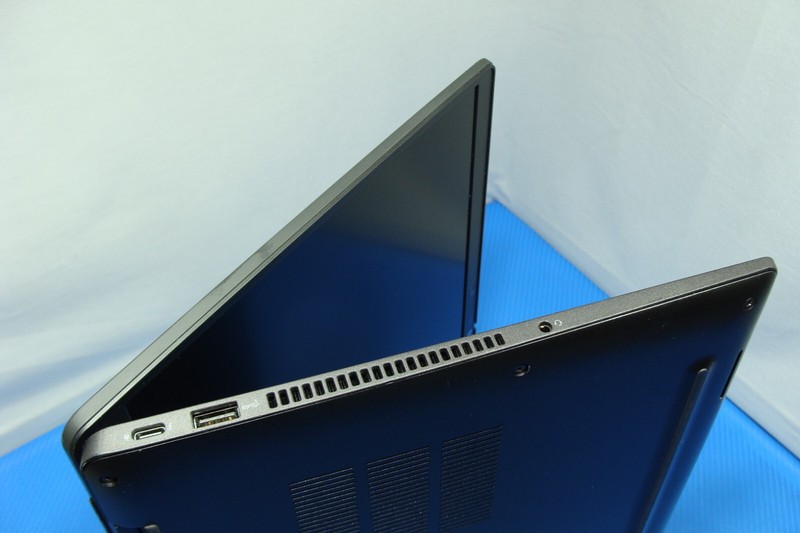 Dell Latitude 7530 15.6"FHD i5-1245U 1.3GHz 8GB 256GB SSD Windows 11Pro Warranty gallery