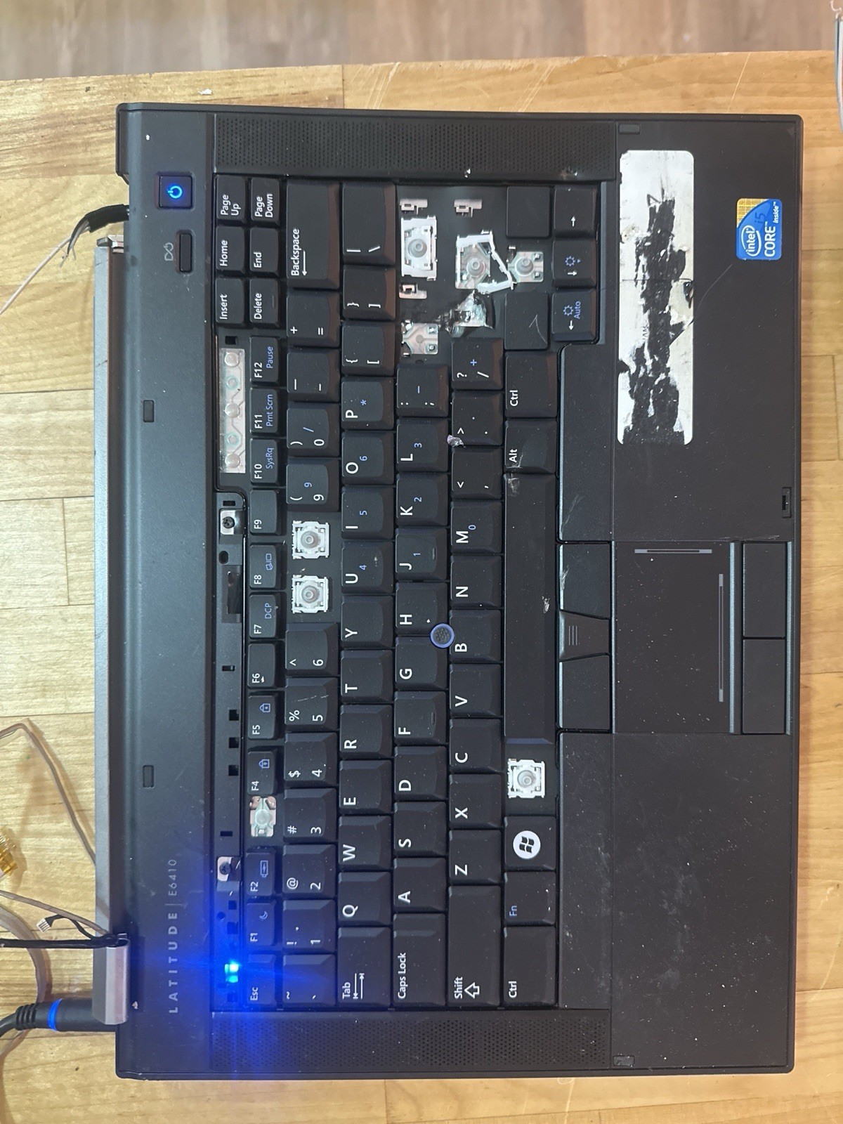 Dell Latitude E6410 Laptop Core i5 Parts/Repair Powers On No Screen No Charger gallery