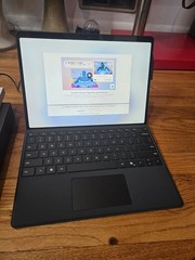 Microsoft Surface Pro Copilot+ PC 13 Inch Snapdragon X Plus + Keyboard Combo