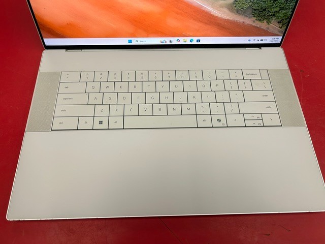 Dell XPS 16 9640,Intel (R) Core (TM) Ultra & 155H,16.0 GB Ram,6GB,1TB gallery