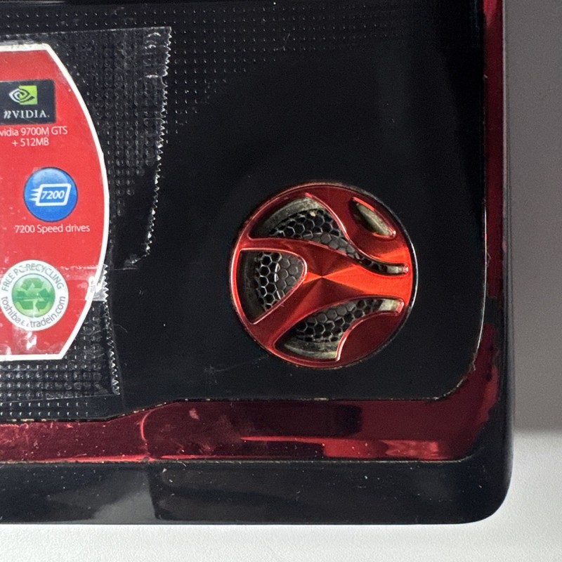Toshiba Qosmio X305-Q705 17" Tested Working No Battery GTX 9700M Rare gallery
