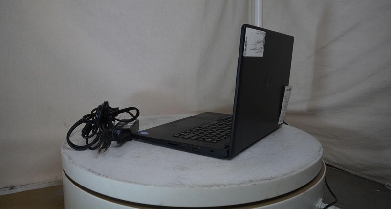 Dell Latitude 3460 14" Laptop Intel Core i3-5005U 2GHz 8GB 256GB gallery