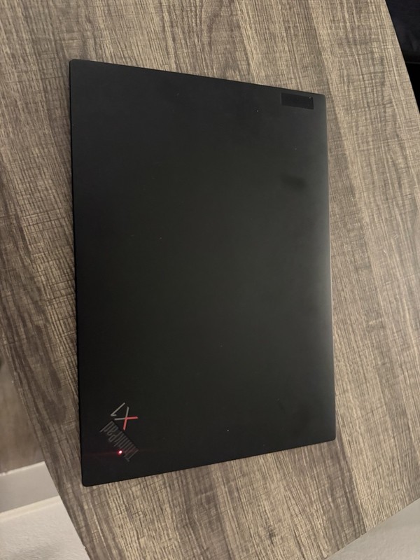 Lenovo ThinkPad X1 Carbon Gen 9 14" (256GB SSD, Intel Core i5 11th Gen., 4.20... gallery