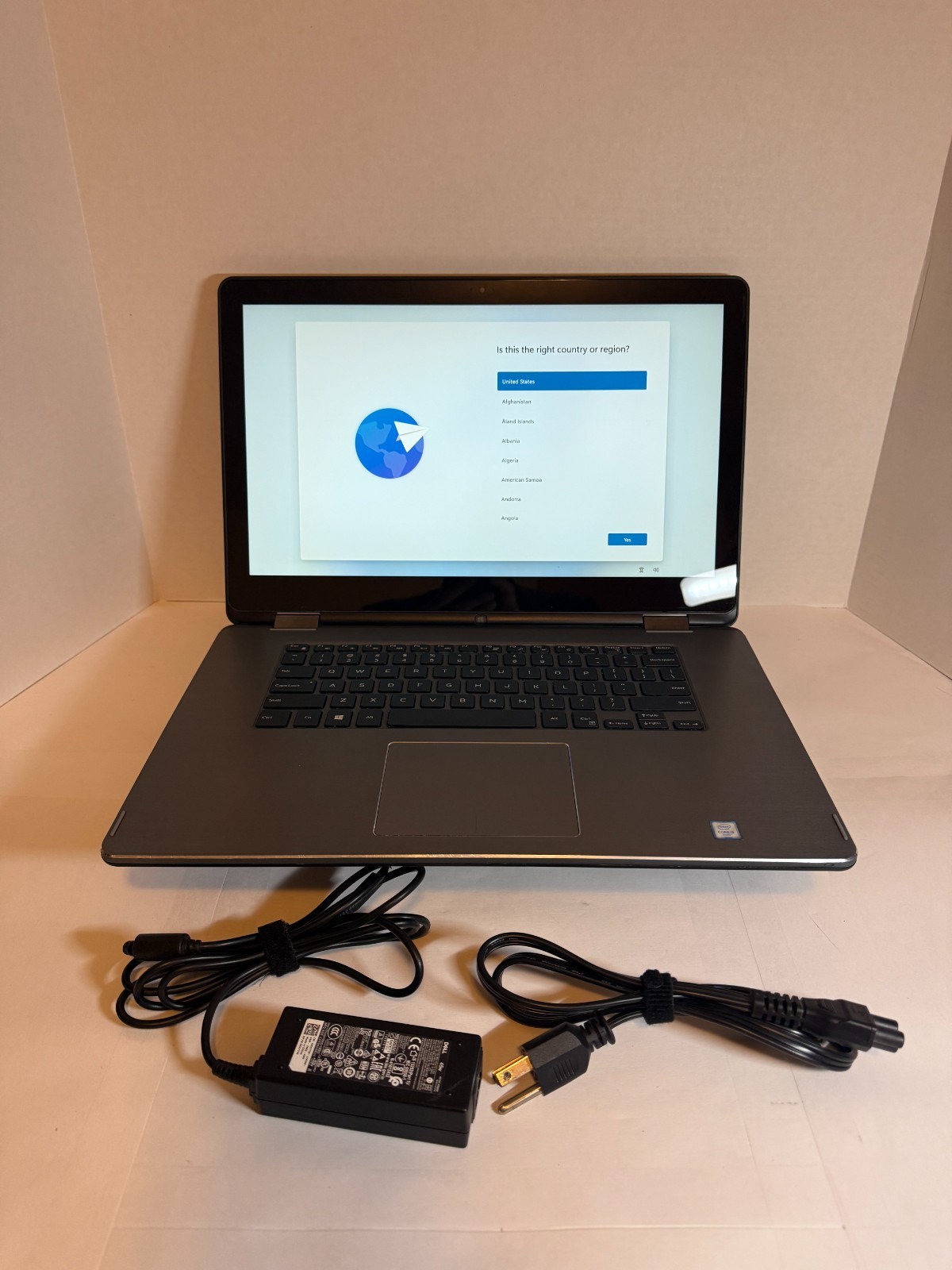 Dell Inspiron 15-7568 15.6" 2in1 Intel i5-6200U 8GB Ram 500GB HDD Windows 11 gallery