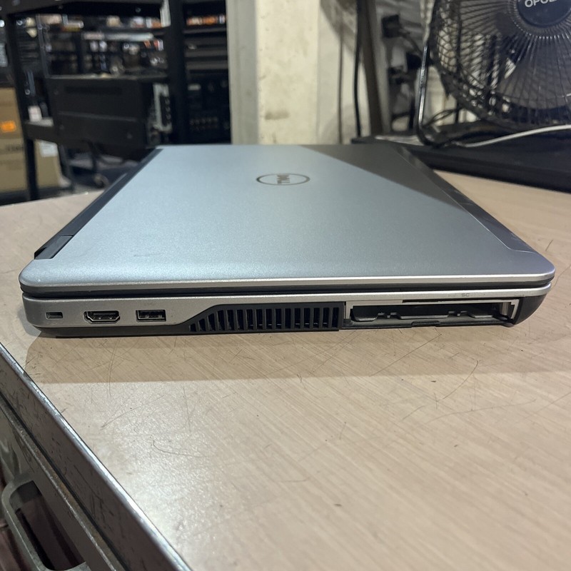 DELL PRECISION M2800 INTEL CORE I5-4210M 2.60GHZ 8GB RAM NO HD gallery
