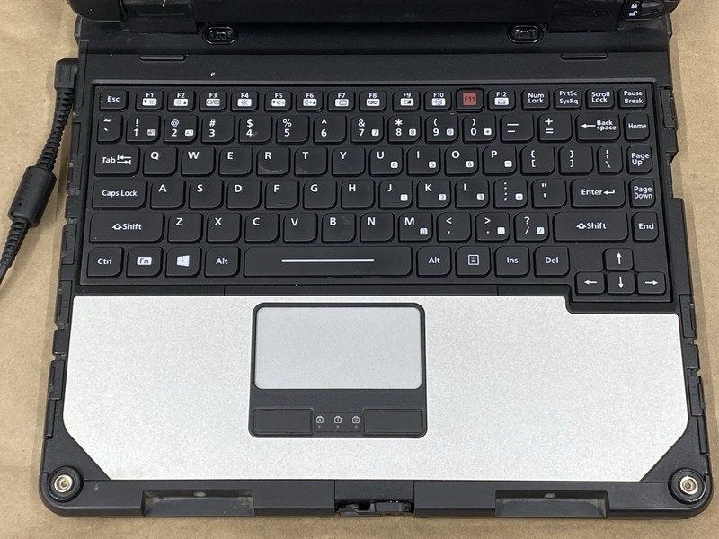 Panasonic CF-33 - 2160x1440 - i5-7300U - 8GB - 128GB SSD - Win 10 Pro - READ gallery