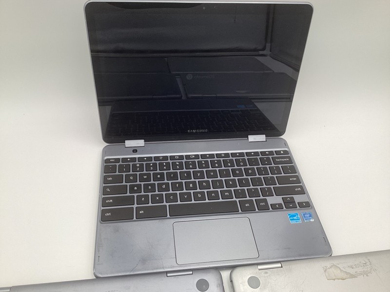 Lot of 5 Samsung Chromebook Plus XE521QAB / XE520QAB – PARTS/REPAIR – Enrolled gallery