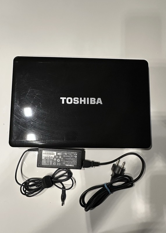 Toshiba Satellite L555-10M 15.6" Core 2 Duo 4GB 500GB HDD Win7 HP Power Supply gallery