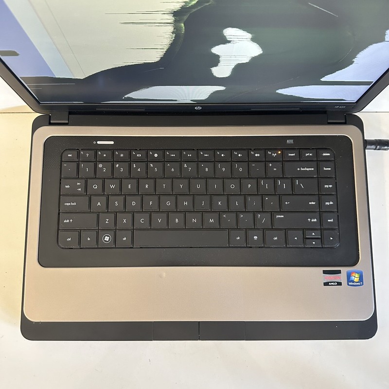 15.6” HP 635 Notebook Laptop AMD 1GB RAM NO HDD Scraps/Salvage gallery