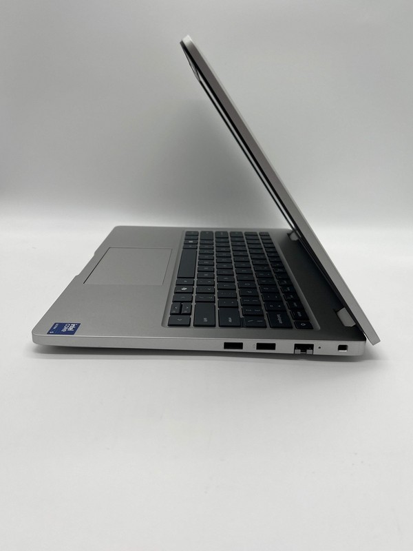 Dell Pro 14 PC14250 Ultra 5 235U 32GB 256GB SSD 14" Laptop w/ Charger - Used gallery
