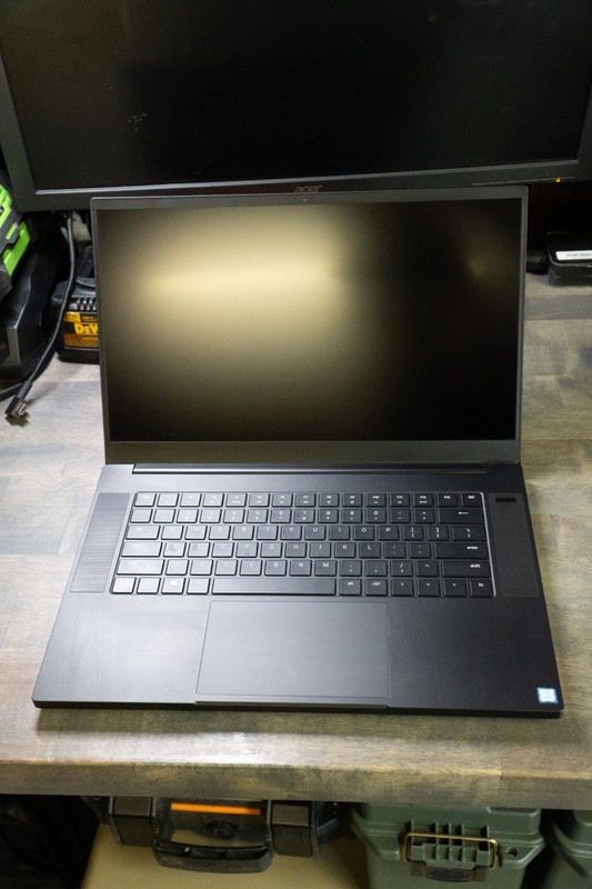 Razer Blade 15 Gaming Laptop RTX 2060 i7-9750H 32GB RAM 1TB SSD gallery