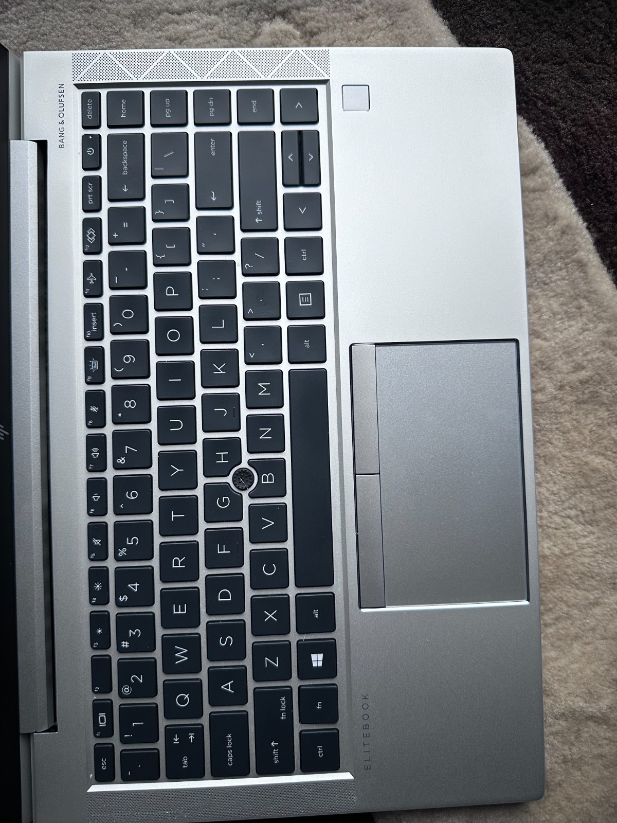 HP EliteBook AMD Ryzen 5 PRO 4650U with Radeon Graphics (2.10 GHz) gallery