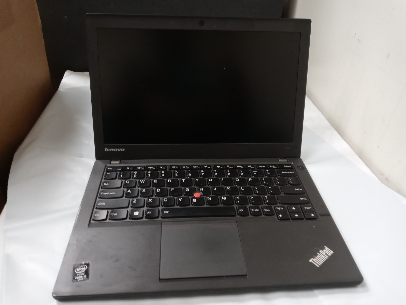 Lenovo ThinkPad X240 - i5-4300U 1.9GHZ , 4GB RAM, 0GB SSD NO OS NO AC-ADAPTER gallery