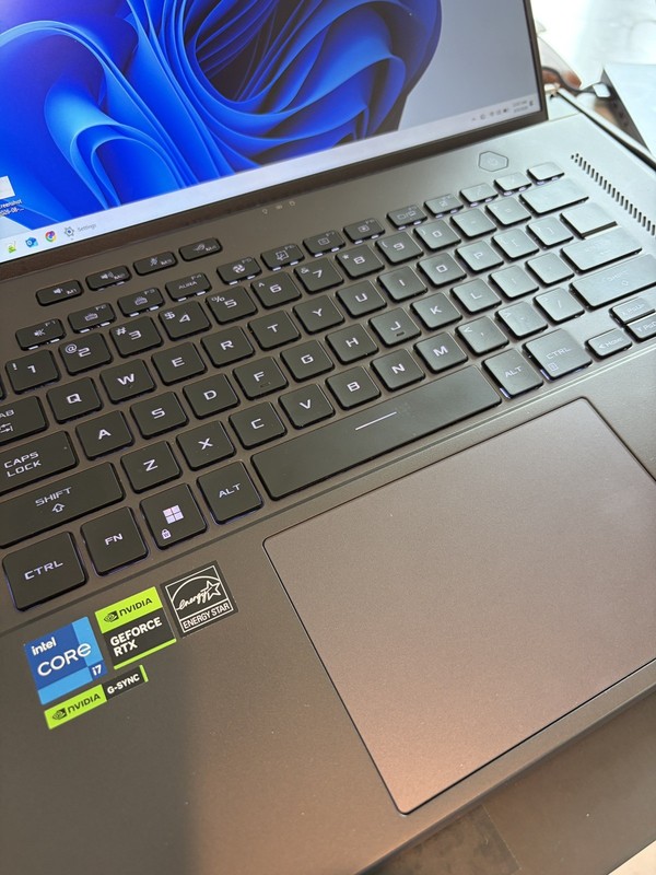 ASUS ROG Zephyrus G16 16" (512GB, 2TB EVO PRO) 13th Gen i7-13620H (2.40 GHz) gallery