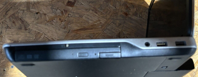 Dell Latitude E6540 15.6" i7-4610M 8GB RAM No HDD No Caddy gallery