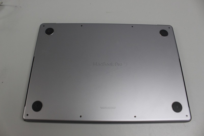 Apple Macbook Pro 14" (1TB, M2 Pro, 16GB) Laptop Silver (C32042575) gallery