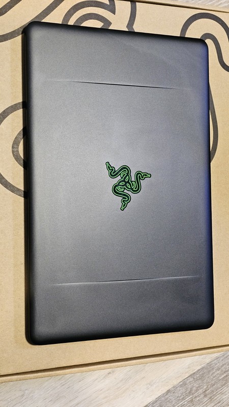 Razer Blade Stealth 12.5” Intel 6500U (2016) RZ09-0168, touch screen, 256GB gallery