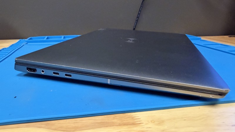Dell Precision 5680 - 16" FHD+ - i7-13700H - 1TB SSD - 32 GB LPDDR5 (READ DESC) gallery