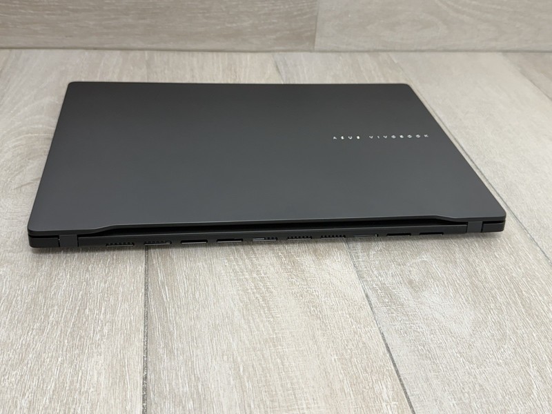 ASUS VivoBook S S5606C 16" Core Ultra 9-285H 32GB RAM 512GB NVMe Excellent gallery