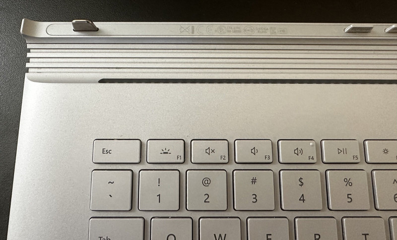 Microsoft Surface Book 3 15" 1907 NVidia 1660 Ti Base Only - FOR PARTS gallery