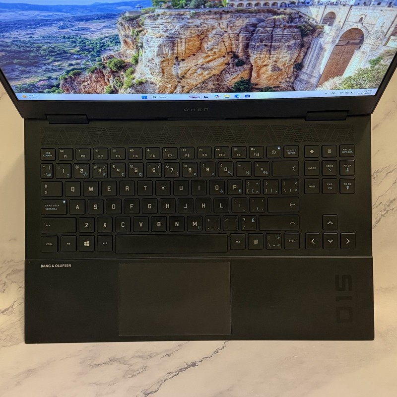 HP OMEN 15 Gaming Laptop i7-10750H RTX 2070 Max-Q 8GB 16GB RAM 1TB SSD Win 11 gallery