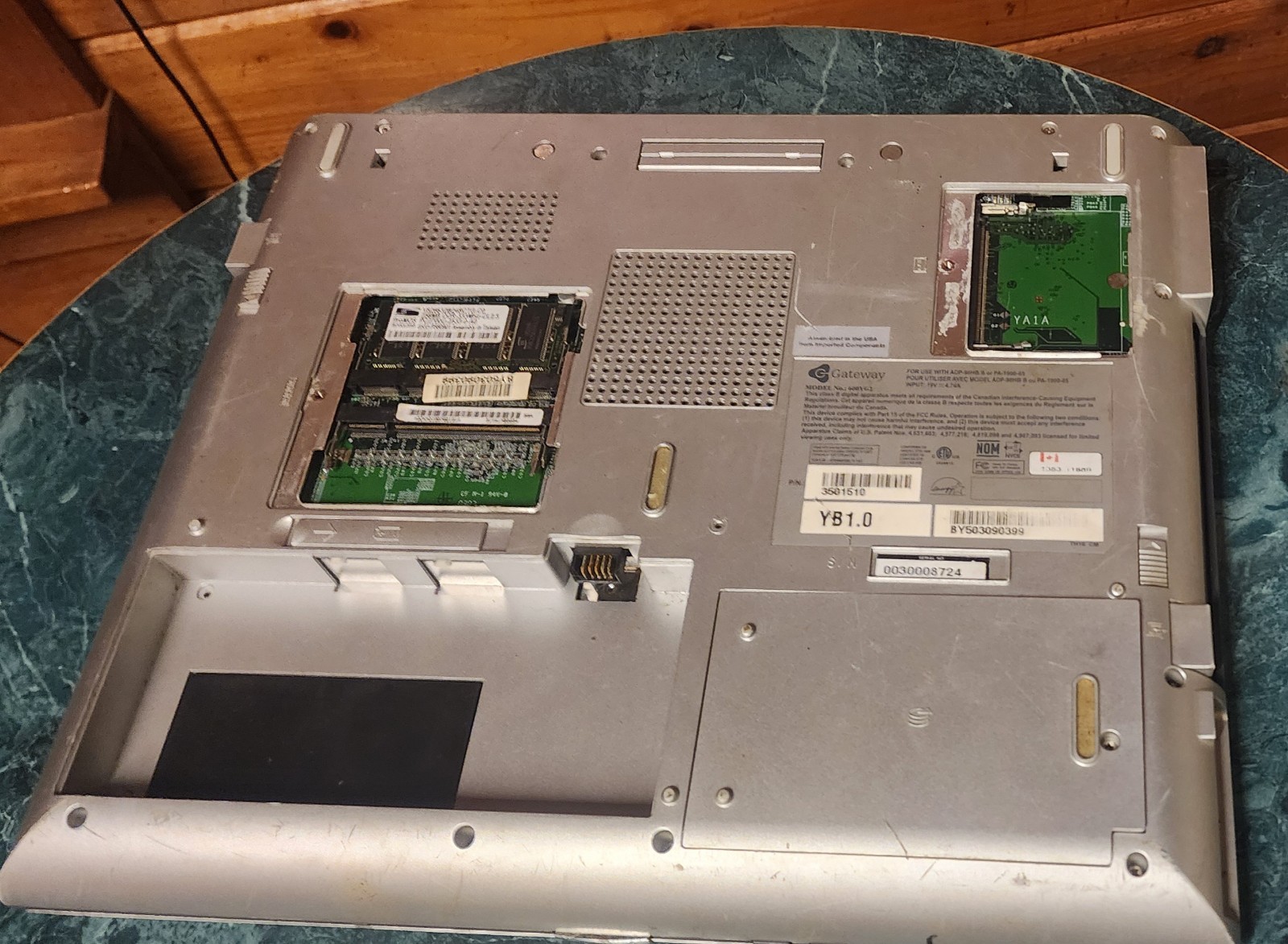 Vtg. Gateway 600YG2 15.6" Laptop • WinXP P4@2.4ghz 256MB 50GB HD Works c. 2000 gallery