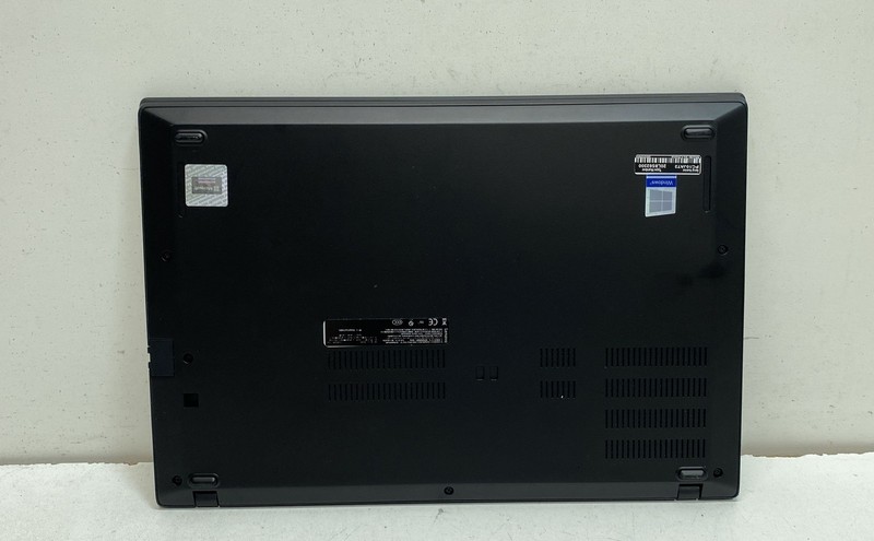 Lenovo ThinkPad T480s 14" Laptop Intel Core i5 8th Gen No SSD No OS Powers On gallery