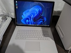 Microsoft Surface Book 2 GTX 1060 I7 16GB RAM 256SSD