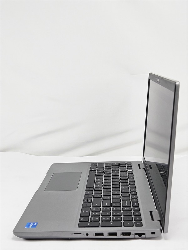 Dell 15.6" Precision 3571 Intel Core i5-12600H 16GB 256GB SSD No OS gallery