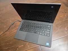 Dell XPS 9350 13″ QHD+ Laptop core i5-6200U 2.30GHz 8 GB RAM VIDEO CARD ISSUE