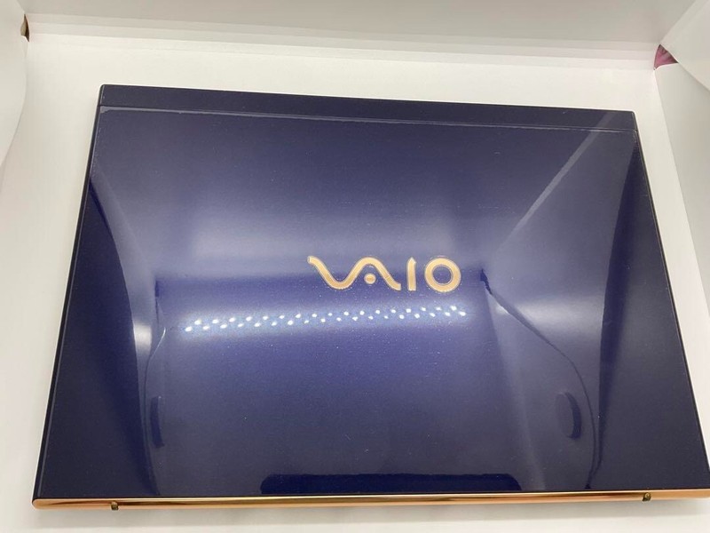 VAIO SX14 June 2023 release model VJS1468 Victory color special edition 4K d722 gallery
