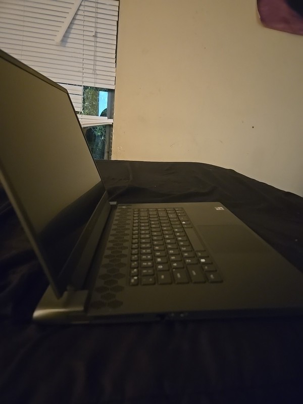 Alienware Custom M 17 R5 Ams Ryzen 9000 And Nvidia 3060 gallery