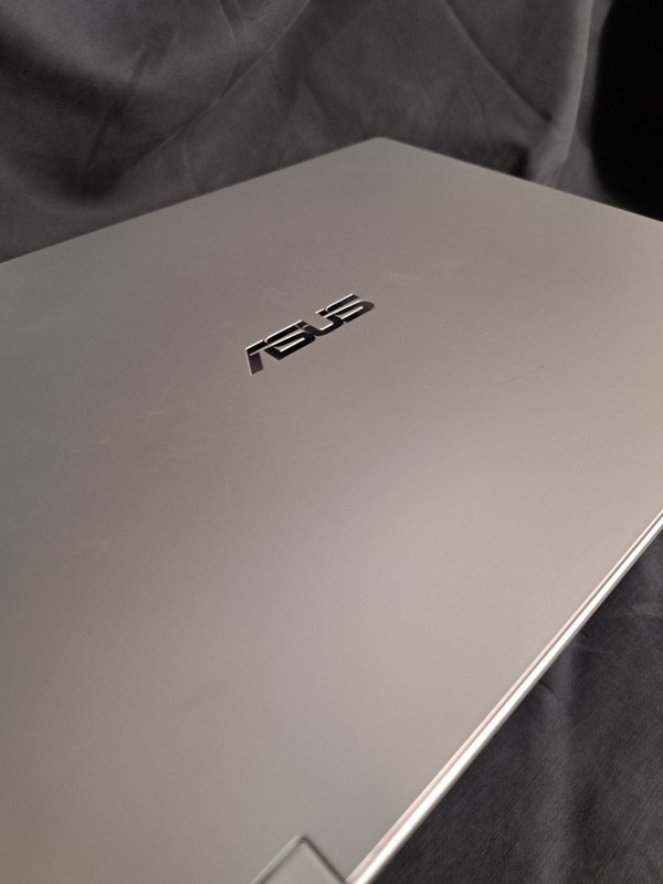 ASUS 14in Chromebook laptop CX1400CKA-DB84F Intel Celeron 8GB ram 64GB SSD boxed gallery