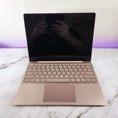 Microsoft Surface Go 12.4″ Core i5 8gb Sandstone Windows Laptop 1943