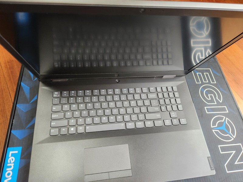 Lenovo Legion Y740-17IRHg 17.3” (Core i7 9750H, RTX 2070) gallery