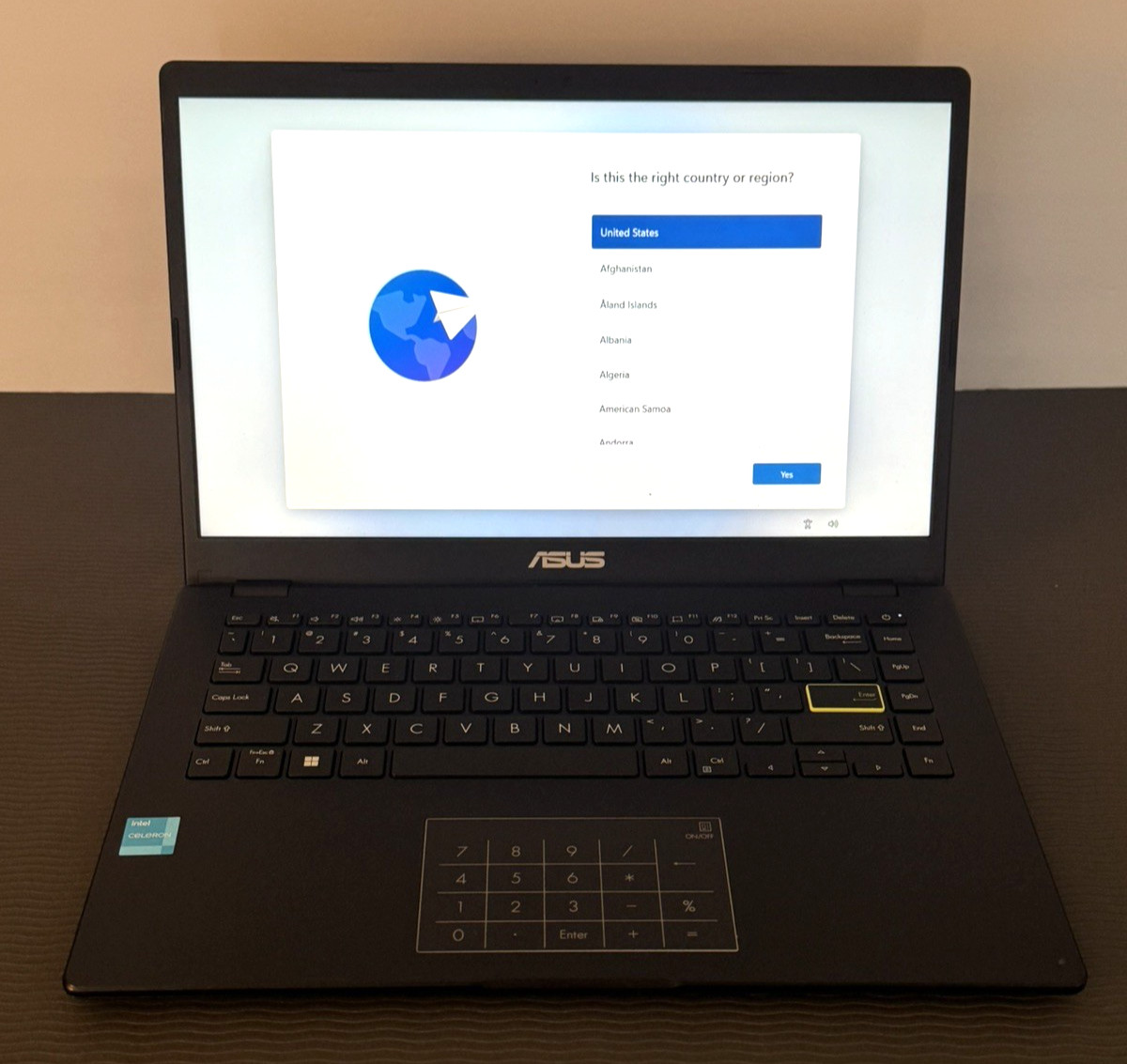 ASUS Vivobook Go 14 - 14" - Intel N4500 - 4GB - 128GB - E410KA-TB.CL4128BK gallery