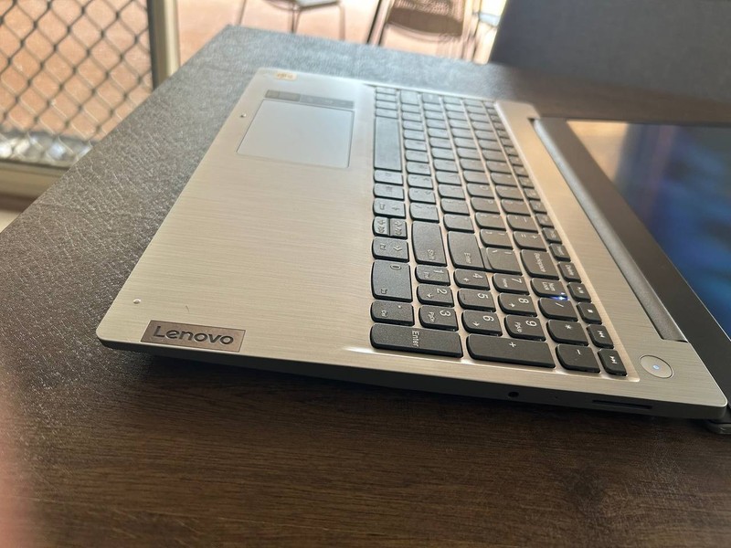 Lenovo IdeaPad 3 15IIL05 i5-1035G1 12GB RAM 256GB SSD 15.6" Win 11 - B gallery