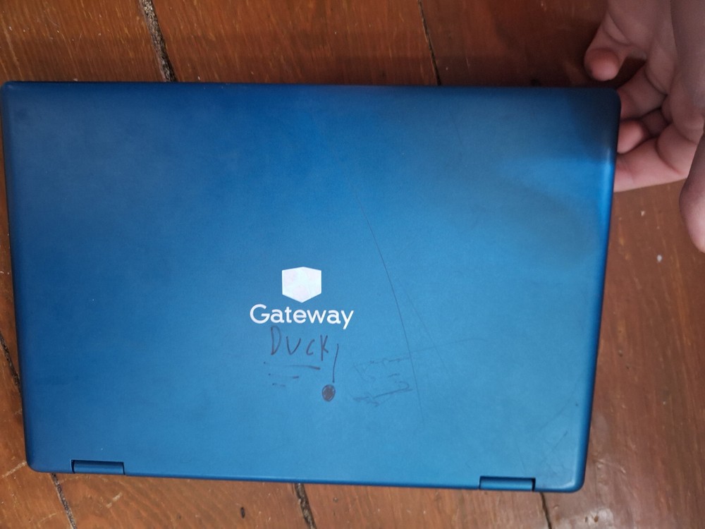 laptop computers used window 10