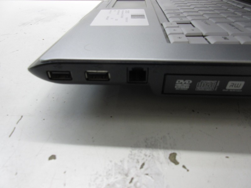 Toshiba Satellite A215-S5808 AMD 64 Athlon X2 2GB NO HDD No Batt gallery