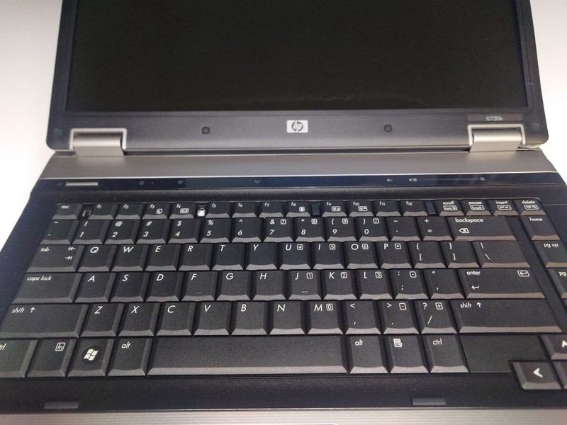 HP Compact 6730b Core 2 Duo t9400 2GB Ram Boots to Bios, Case Broken! For parts! gallery