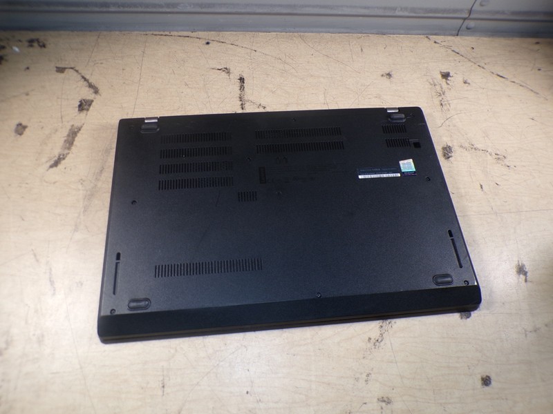 THINKPAD LENOVO E580 INTEL CORE I5 8TH GEN 8GB RAM **NO HD/ NO CADDIE/ NO OS gallery