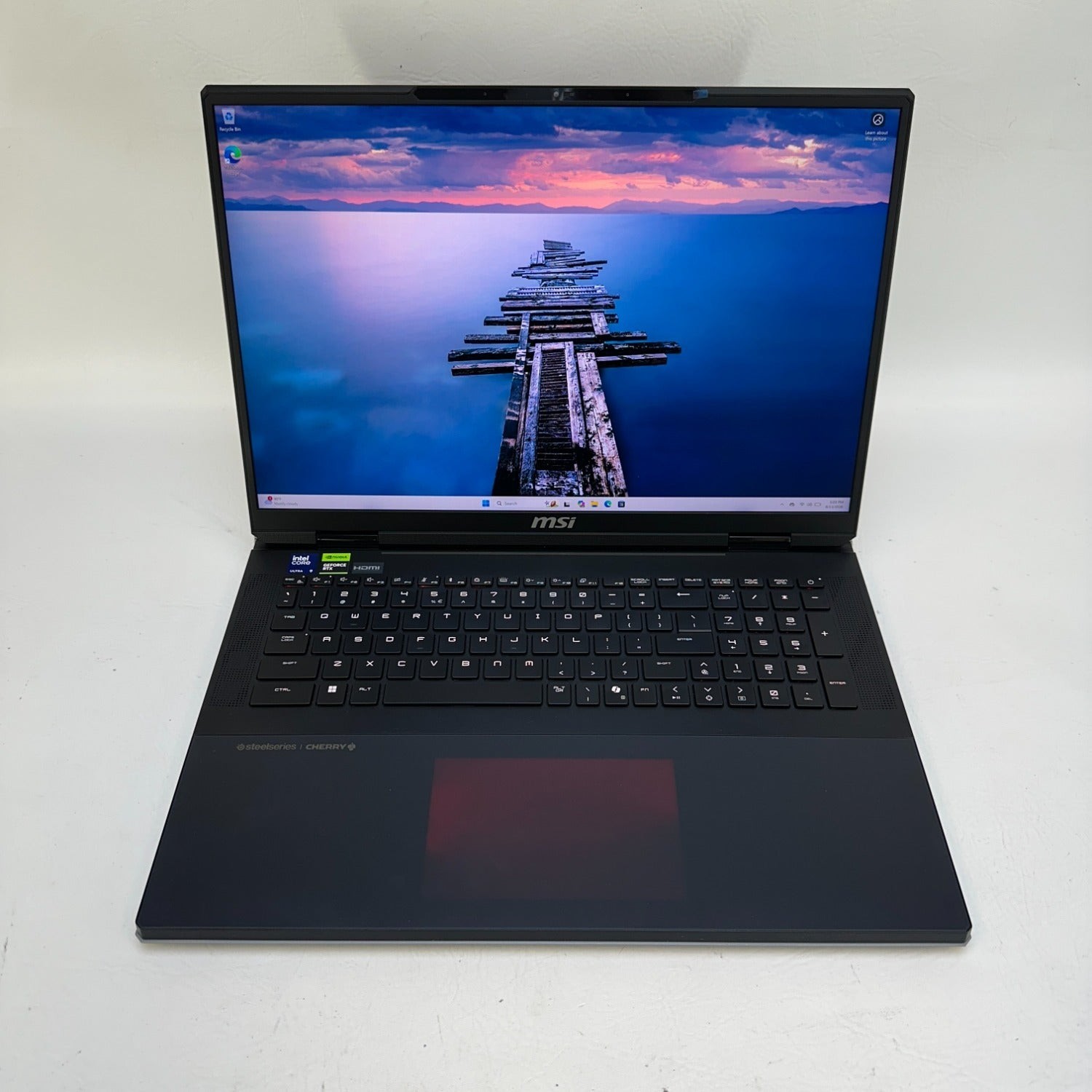 MSI Titan 18 HX AI A2XWJG 18" Core Ultra 9 285HX 128GB RAM 6TB SSD RTX 5090 Gami gallery