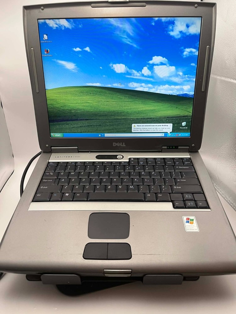 Vintage Dell Laptop Windows XP 30GB 1GB RS232 PARALLEL & Serial Com Port,Grade B