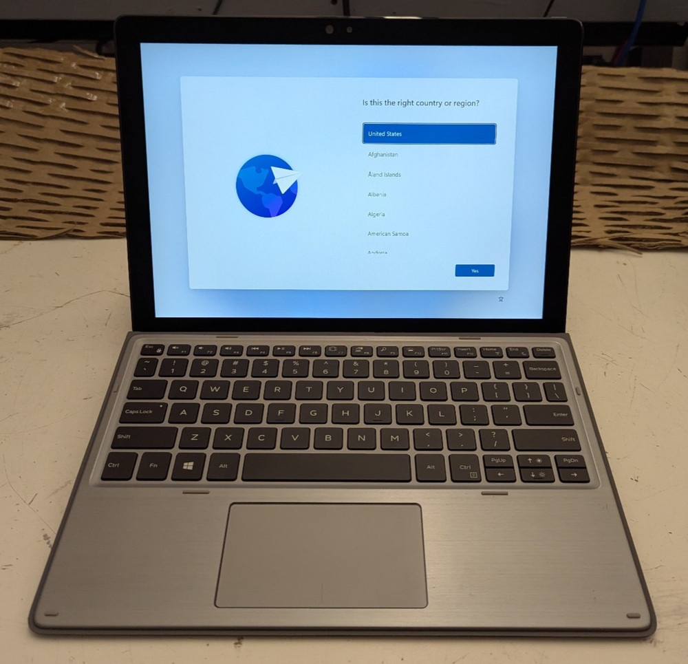 Dell Latitude 7200 2-in-1 | i5-8365U | 8GB | 256GB NVMe | Win 11 Pro | Used