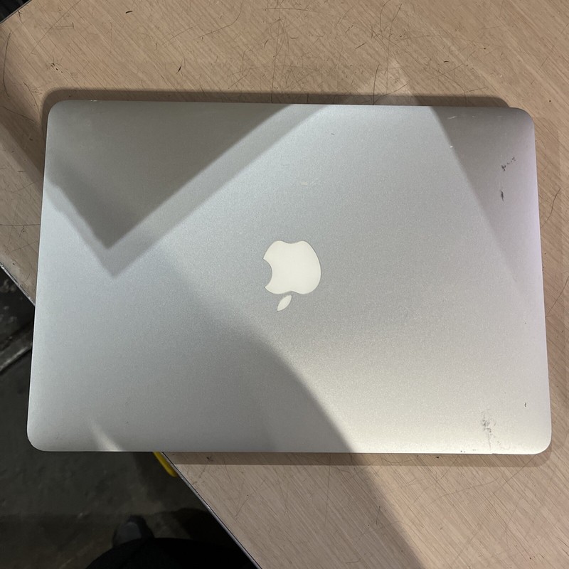 APPLE MACBOOK AIR 13" EARLY 2015 CORE I5-5250U 1.6GHZ 4GB RAM NO HD gallery