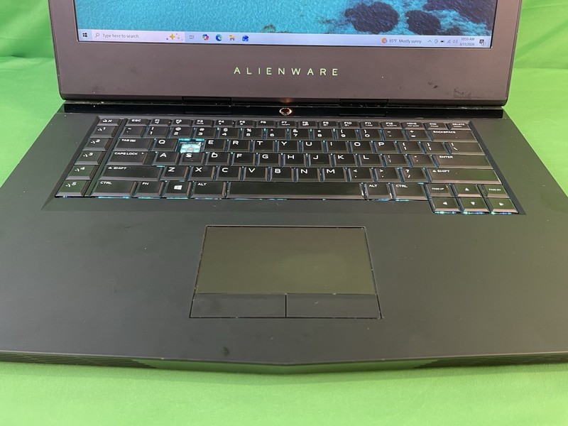 Alienware 15 R3 i5-7300HQ 2.5GHz 16GB RAM 1TB HDD 500GB SSD Nvidia GTX 1060 READ gallery