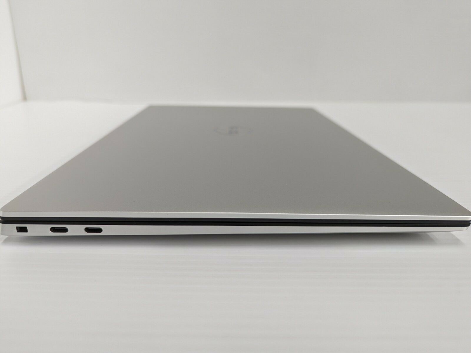 Dell XPS 9510 Core i9 11th Gen. i9-11900H 2TB SSD, 32GB Memory RTX 3050 Ti gallery