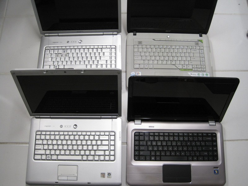 Lot of 4 Laptop- Dell Inspiron 1520 1521 HP Pavilion dv6-3025dx Acer Aspire 5315 gallery